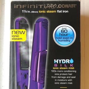 Infiniti PRO Flat Iron by Conair 1 1/2” (38mm)